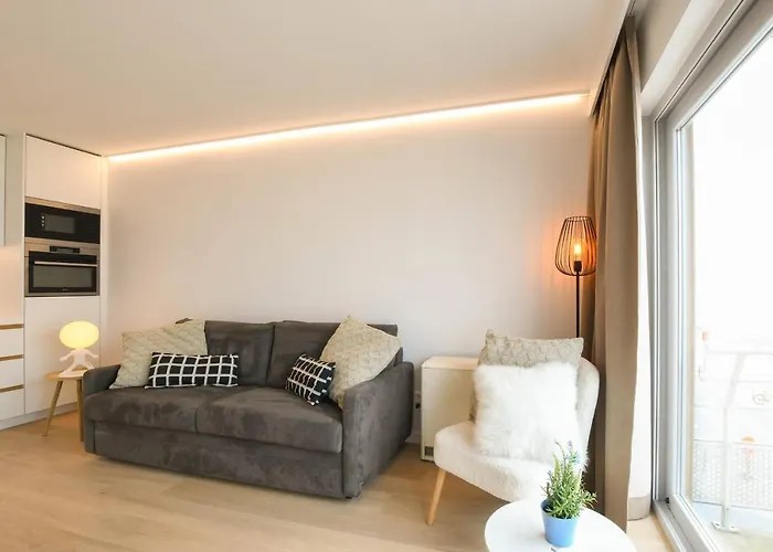 Studio Zeezicht fully renovated