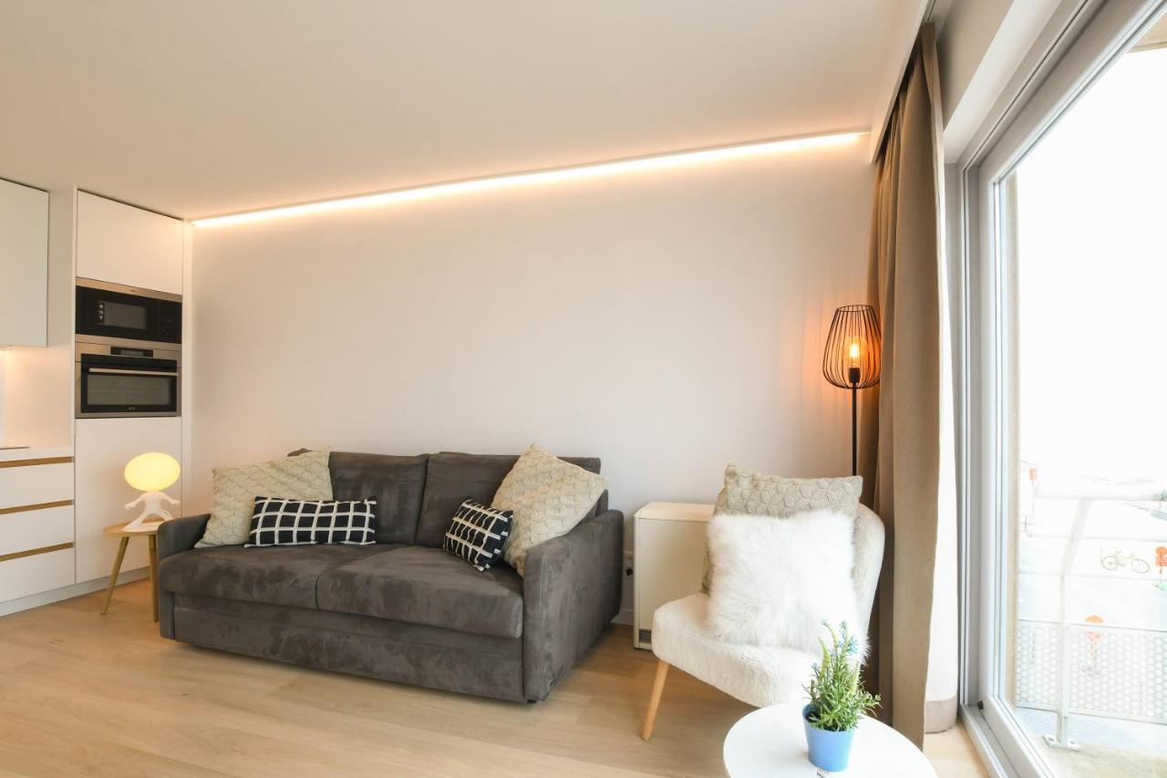 Apartamento Zwembad Met Frontaal Zeezicht *